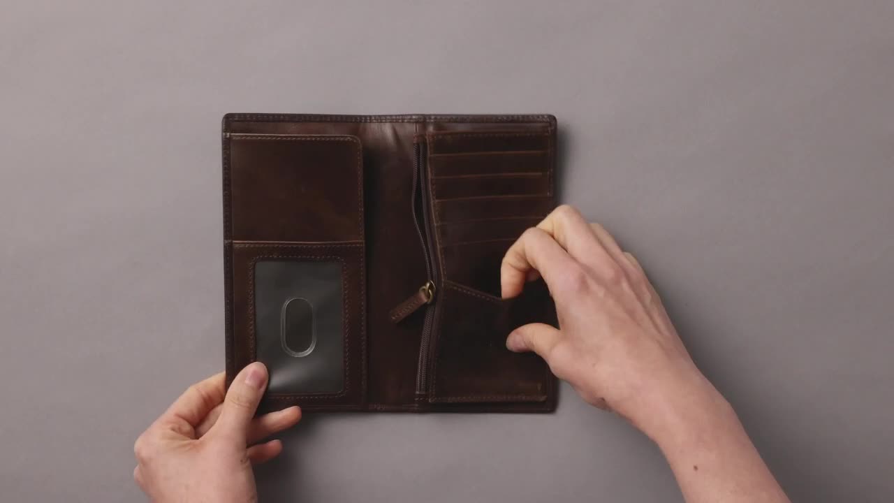 Buy Fossil Derrick Brown Wallet ML3683201 at Amazon.in